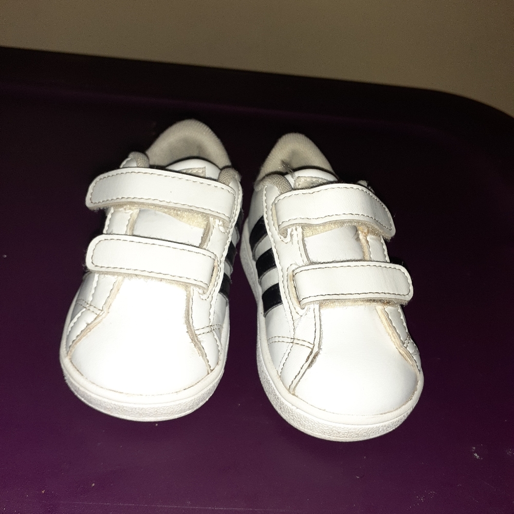 Toddler sneakers